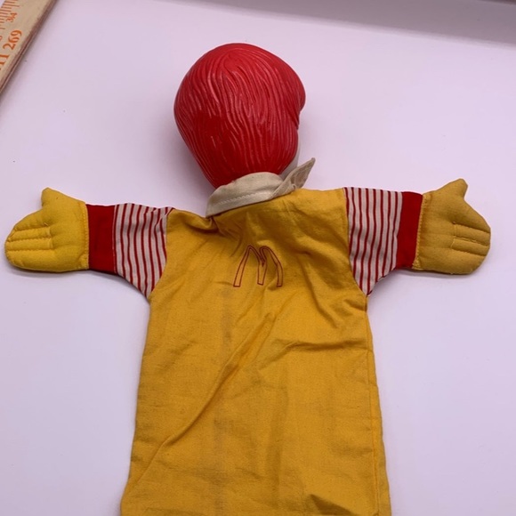 Ronald McDonald cloth hand puppet vinyl/plastic head vintage 1993 12" - Picture 8 of 9
